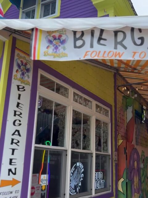 REHOBOTH’S ONLY BIERGARTEN! 🌺 🇩🇪 Don’t miss the absolute most perfect Summer Sunday to have a drink and relax in our one-of-a-kind, flowery, shaded oasis today! Cut through the alley off of Rehoboth Avenue into our little slice of paradise. 

#uniqueplaces #escape #hiddengem #delawarebeaches #purpleparrot